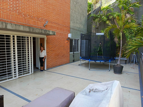 Town House En Venta Urb. El Peñón Baruta