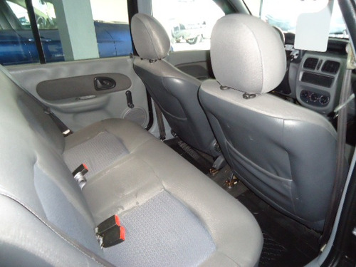 Renault Clio Sedan 1.0 16v Expression Hi-flex 4p
