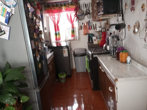 Venta De Lindo Depto. 3d, 1b. Cercano A Hospital El Pino
