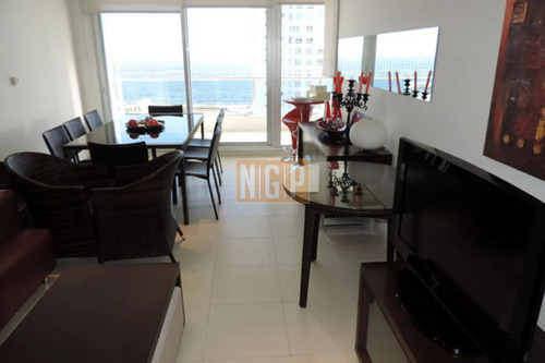 Importante Torre, Ubicada En Playa Mansa , Al Lado Del Resort Y Casino Conrad, Punta Del Este.-