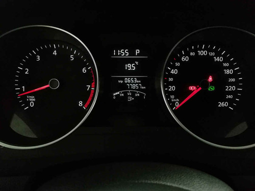 Imagen 15 de 15 de Volkswagen Jetta 2015 4p Comfortline L5/2.5 Aut