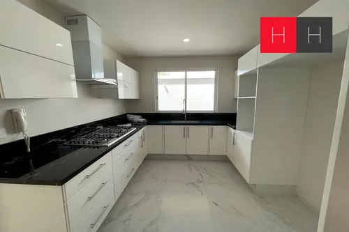 Casa En Venta En Lomas De Angelopolis Iii