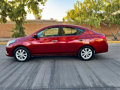 Nissan Versa 1.6 Advance At