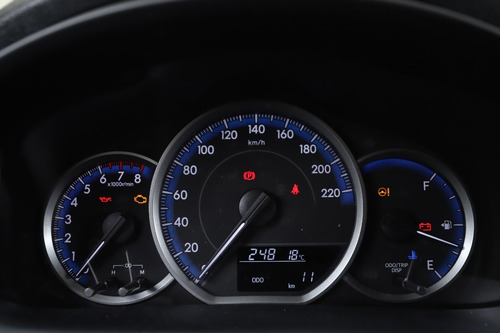 Imagen 10 de 18 de Yaris Xls 6m/t 5p $ 8.760.000 Ec4