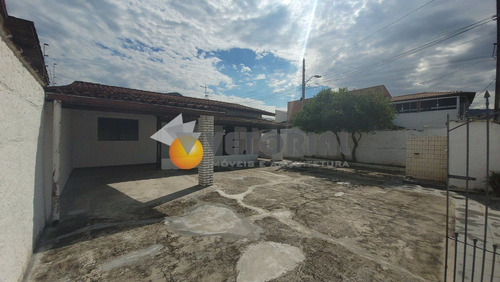 Imagem 1 de 10 de Casa Com 2 Dormitórios No Indaia - Ca0674