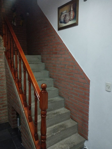 Venta Casa 5 Amb Tristán Suarez Parrilla/cochera.