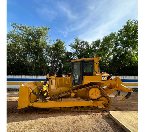 Tractor Bulldozer D6t 2010