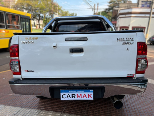 Toyota Hilux 3.0 Cd Srv 171cv 4x2 - B3