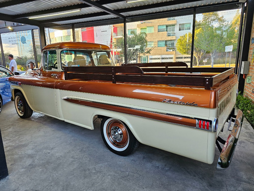 Chevrolet Apache 32