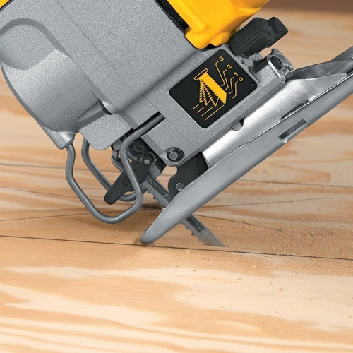 Sierra Caladora Dewalt De 5.5 Amp, Mango En U, Sin Llave.