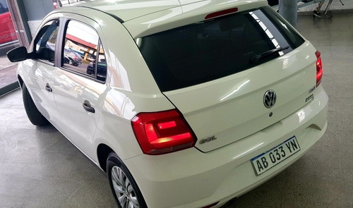 Imagen 2 de 8 de Volkswagen Gol Trend 1.6 Trendline 101cv 2017