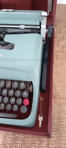 Olivetti Studio 44 Máquina De Escribiri Con Maleta (Usado)