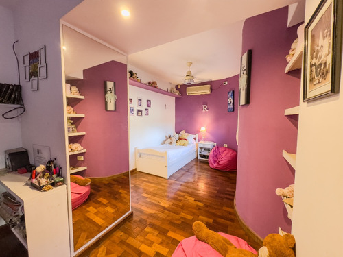 Casa Ecléctica En Zona Céntrica: Estilo, Confort Y Seguridad Para Tu Familia
