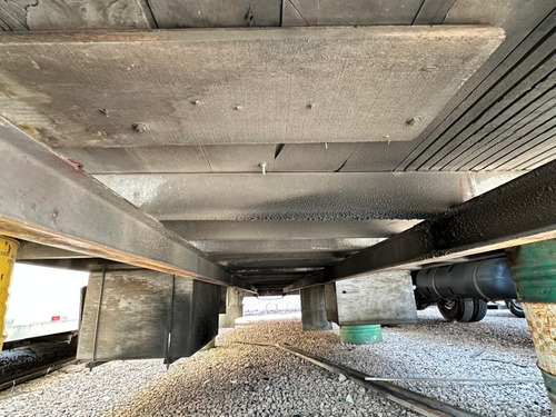 Bau De Aluminio Com 9,30m Caminhao Truck