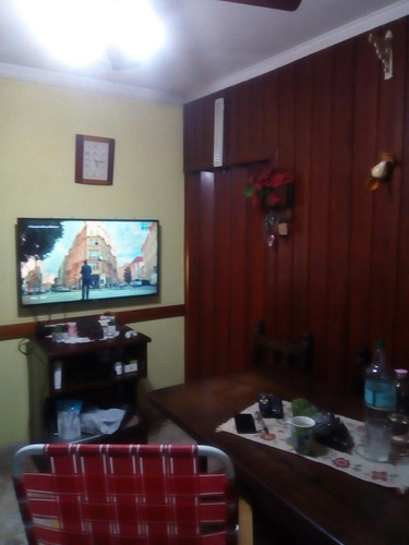 Casa En Venta - 3 Dormitorios 1 Baño - 240mts2 - Ensenada