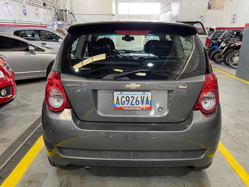 Imagen 4 de 14 de Chevrolet Aveo Lt 3p