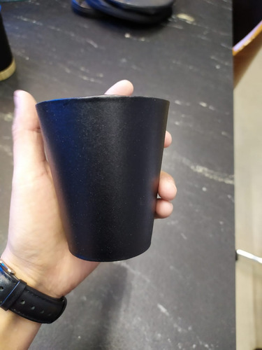 5 Piezas Cubilete Curpiel Negro Con 5 Dados