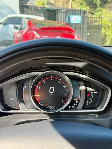 Volvo V40 2.0 T4 Drive-e R-design