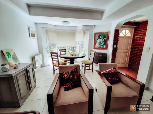 Casa 3 Dormitorios 3 Baños 2 Cocheras 1 Patio 196 Mts 2 Totales - Manuel B Gonnet