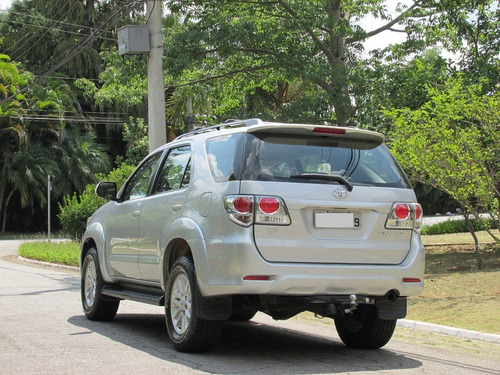 Toyota Hilux Sw4 2.7 Sr 4x2 Flex 4p Automático 2014