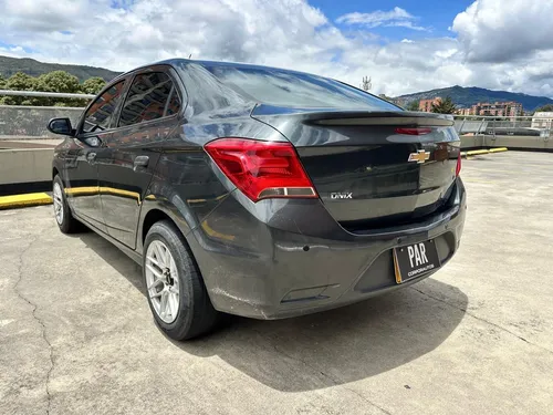 Chevrolet Onix 1.4 L.T Sedan Mecanico
