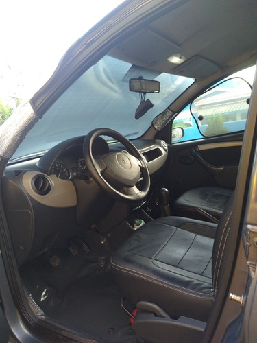 Imagem 8 de 10 de Renault Sandero 2009 1.0 16v Expression Hi-flex 5p