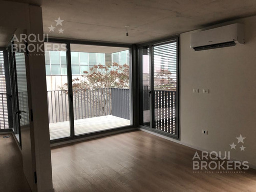 Apartamento Penthouse Dúplex De 3 Dormitorios En Venta En Centro