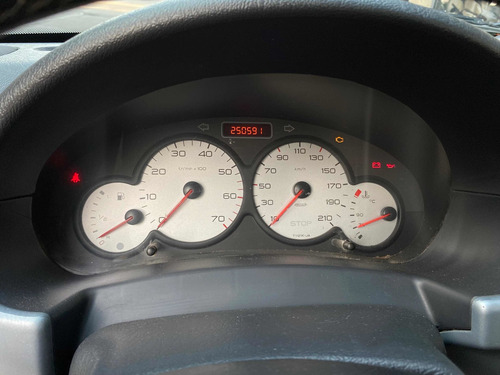 Imagen 8 de 12 de Citroën Berlingo Multispace 1.6 Sx Am54 /// 2013 - 250.000km