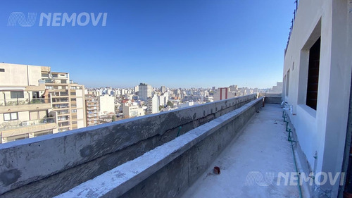 Imagen 4 de 19 de Penthouse 4 Ambientes Suite Balcon Terraza Al Frente - Full Amenities Piscina - Flores