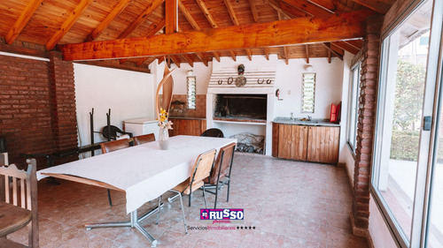 Venta Casaquinta 5 Ambientes Villa Luzuriaga