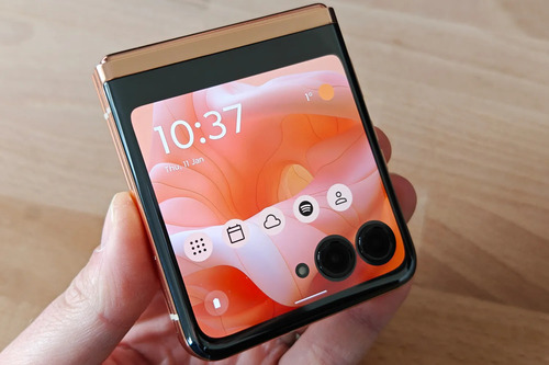 Motorola Razr 40 Ultra Peach Fuzz - Na Garantia (Usado)