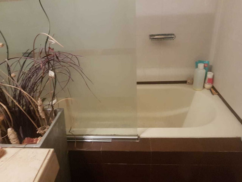 Imagen 9 de 15 de Casa En Venta 5 Ambientes, C/ Quincho, Retasada. La Tablada