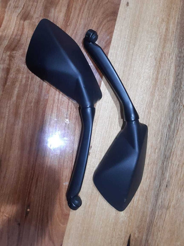 Bajaj Rs 200