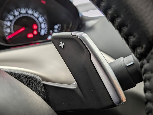 Peugeot 2008 1.6 Allure Tip