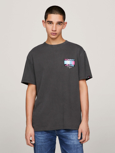 Playera Gris De Hombre Con Logo En Grande Tommy Jeans