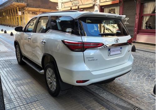 Imagen 4 de 16 de Toyota Sw4 Srx 7a At 2022 0km