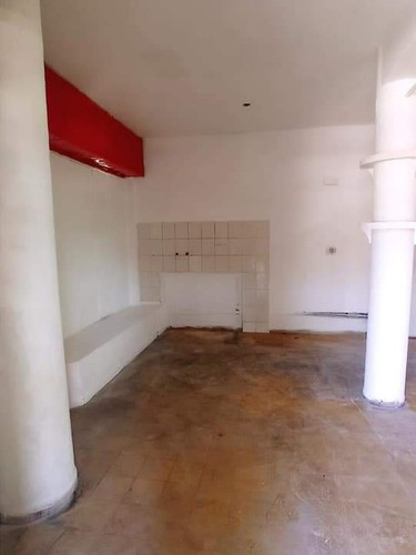 Imagen 6 de 6 de Local Comercial En Esquina, Con Sótano.