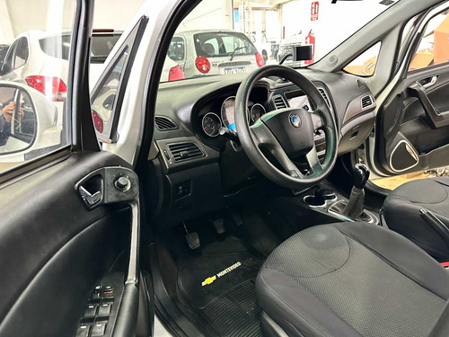 Geely 515 1.5 Gs 4p