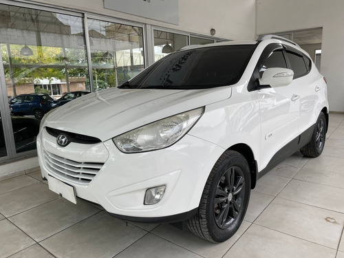 Imagen 3 de 12 de Hyundai Tucson Suv