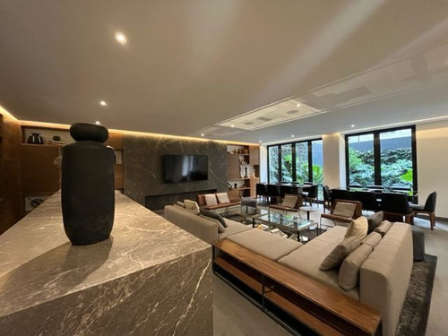 Pent House Con Roof Top Privado Sobre Blas Pascal
