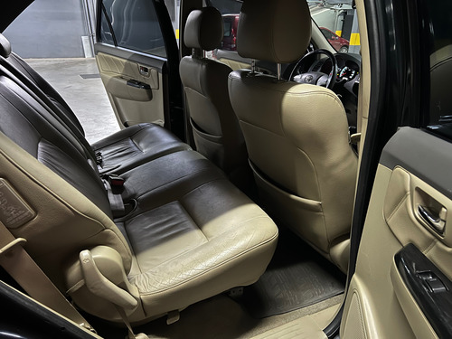 Toyota SW4 3.0 Srv Cuero I 171cv 4x4