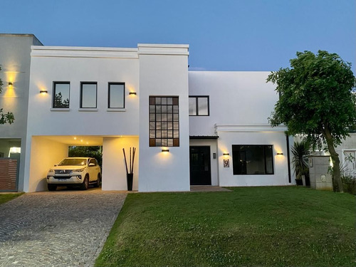 Casa En Venta En Hudson Chico