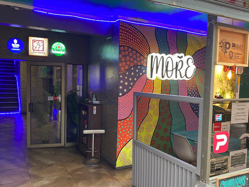 Plaza Colombia / Bar Restorant Y Almacen - Hb Hunter