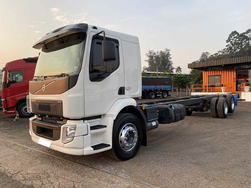 Imagem 1 de 15 de Caminhao Volvo Volvo Vm 270