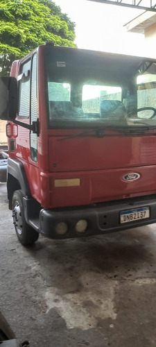 Ford  Cargo  815 S   No  Chassi  Ano  2004