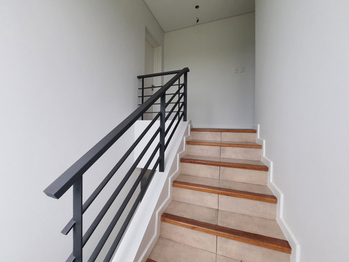 Imagen 13 de 30 de Casa En Venta La Plata A Estrenar