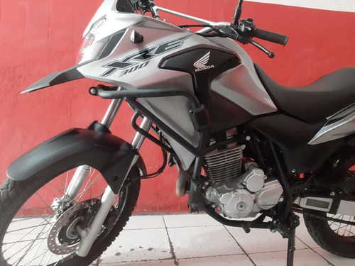 Imagem 11 de 15 de Honda Xre 300 Prata Unico Dono Baixo Km