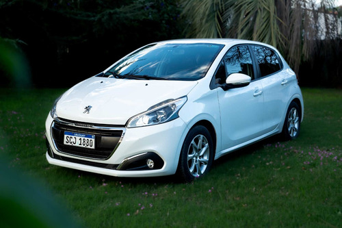 Peugeot 208 Extra Full 1.2 Fueltech