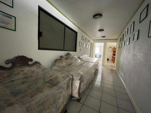 Imagen 5 de 11 de Casa En Renta En Colonia La Paz Para Consultorios U Oficinas