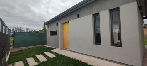 Casa En Venta Con Pileta Vistalba Lujan De Cuyo